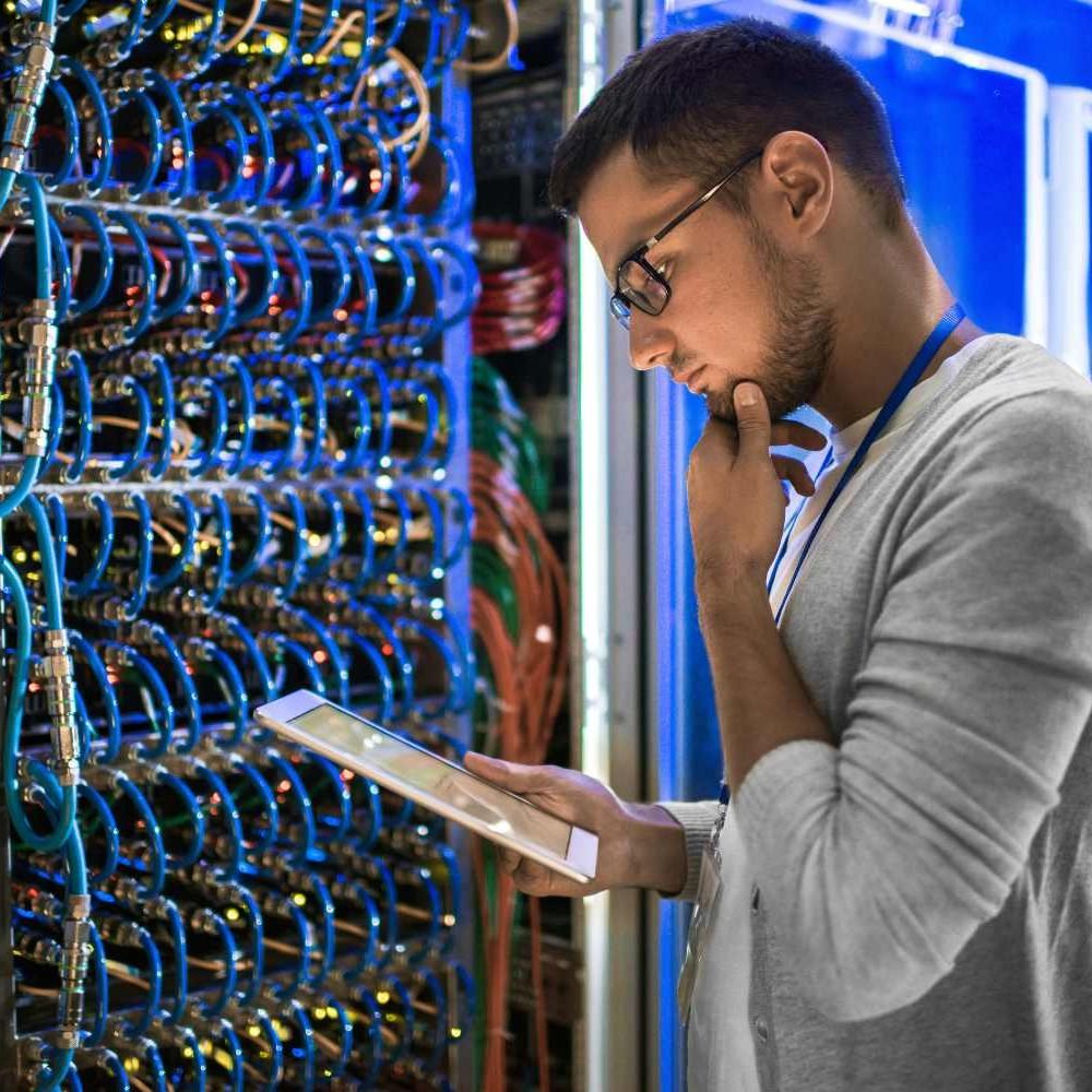 Technicien Supérieur Systèmes et Réseaux Technicien Supérieur Systèmes et Réseaux